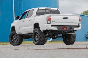 Toyota Tacoma Suspension Lift Kit - Front + Rear - Rough Country - 6 Inch - '05-'15